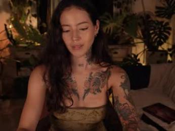 effylowell_ — modelo de webcam en línea en chaturbate