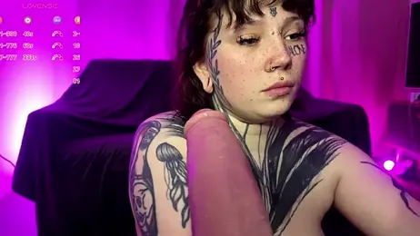 tradishka — Stripchat stream photo (Apr 2026)