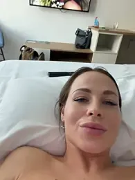 streetdoll — Stripchat stream photo (Feb 2026)