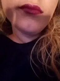 SWEETLUNA077 — modelo de webcam en línea en stripchat