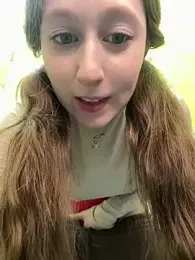 FroggyAnna — modelo de webcam en línea en stripchat