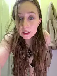 FroggyAnna — modelo de webcam en línea en stripchat