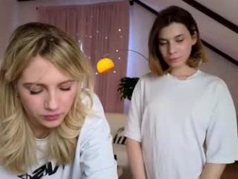 pinkadele — modelo de webcam en línea en chaturbate