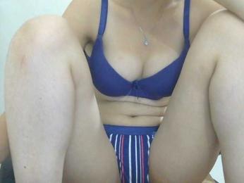skinnyindiangirl77 — modelo de webcam en línea en bongacams
