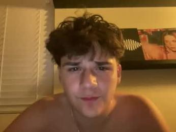 downlow_22 — Chaturbate stream photo (Apr 2026)