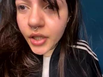 kikilove15 — Chaturbate stream photo (Jun 2026)
