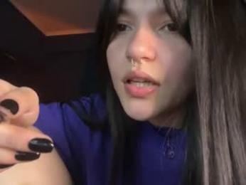 kikilove15 — modelo de webcam en línea en chaturbate