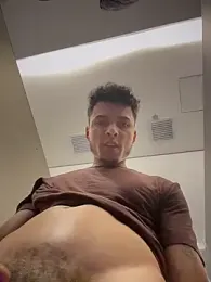 Eros_lee — Stripchat stream photo (May 2026)