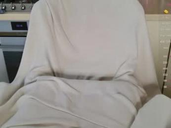 2badforyou — modelo de webcam en línea en chaturbate