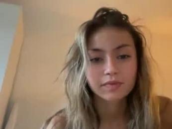luna_oxox — modelo de webcam en línea en chaturbate