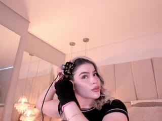 Mia Klein — modelo de webcam en línea en flirt4free
