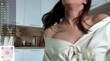 HellPeach — Stripchat stream photo (Jul 2025)