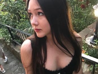 GiannaSky — modelo de webcam en línea en livejasmin