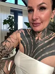 InkedBiitch — Stripchat stream photo (May 2025)