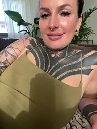 InkedBiitch — Stripchat stream photo (May 2025)