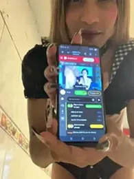 Dariana-Valentina — Stripchat stream photo (Aug 2026)