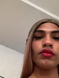 Dariana-Valentina — Stripchat stream photo (Aug 2026)