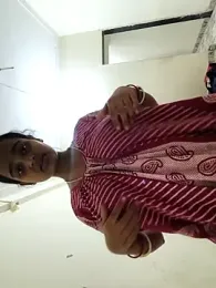 Zoya-khan76 — Stripchat stream photo (Mar 2026)