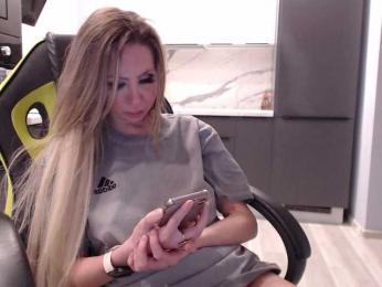 blondalina — modelo de webcam en línea en bongacams