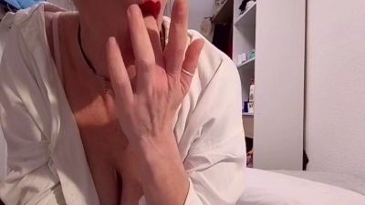 Larafoxok — Cam4 stream photo (Jun 2026)