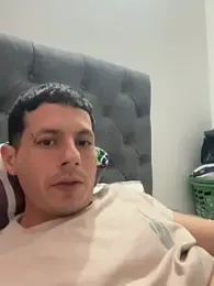 Yeison_8012 — Stripchat stream photo (Mar 2026)