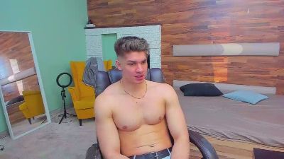 MaxKaidenn — Cam4 stream photo (Mar 2026)