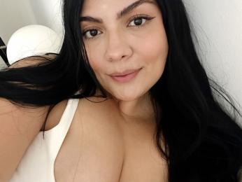 LolaPrice — modelo de webcam en línea en livejasmin