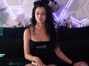 Taanni — modelo de webcam en línea en bongacams