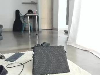 zenhzu — modelo de webcam en línea en chaturbate