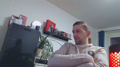 Lienlingsidiot — modelo de webcam en línea en cam4