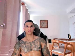Aron Dark — Flirt4free stream photo (Apr 2026)