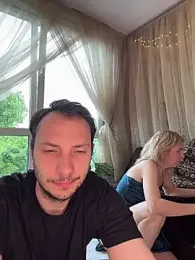 Lovebackground — modelo de webcam en línea en stripchat