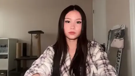 luvvivii — modelo de webcam en línea en stripchat