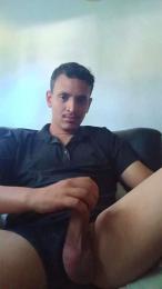 Zakaria01 — modelo de webcam en línea en cam4