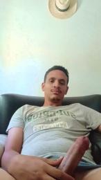Zakaria01 — modelo de webcam en línea en cam4