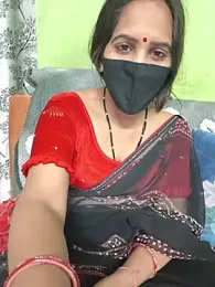 SareeQween143 — Stripchat stream photo (Feb 2026)