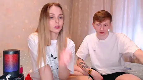 juliaanddima — Stripchat stream photo (Mar 2026)