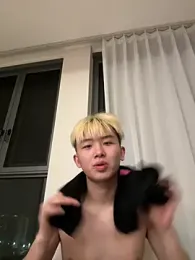 Dddd-6666 — modelo de webcam en línea en stripchat
