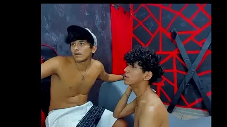 FRIENDS_LATINOS — Stripchat stream photo (Aug 2026)