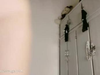 power_ranger_pink — modelo de webcam en línea en chaturbate