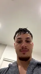 NaplesGuy04 — modelo de webcam en línea en stripchat