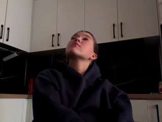 karynleiss — Camsoda stream photo (Apr 2026)