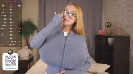 RosannaBennerman — modelo de webcam en línea en stripchat