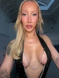 Allana29 — Stripchat stream photo (Apr 2026)