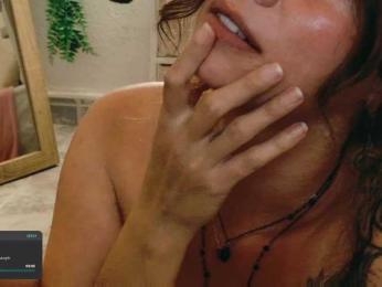 DeliFlower — modelo de webcam en línea en bongacams