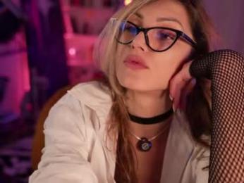 informal_ — modelo de webcam en línea en chaturbate