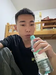 JdhdSjdj — Stripchat stream photo (May 2026)