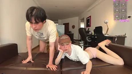 maple_and_neon — Stripchat stream photo (Mar 2026)