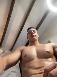 MAXTHOMSON — Stripchat stream photo (Feb 2026)