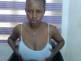 Sweetncreamy — Bongacams stream photo (Apr 2026)